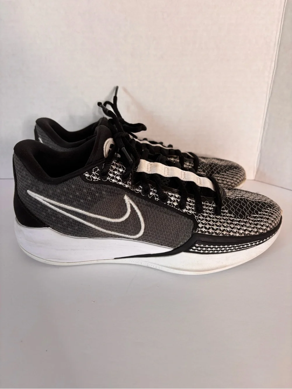 Nike Sabrina 1TB Low Top Women's Black and White Basketball Athletic Sneakers - Picture 4 of 7